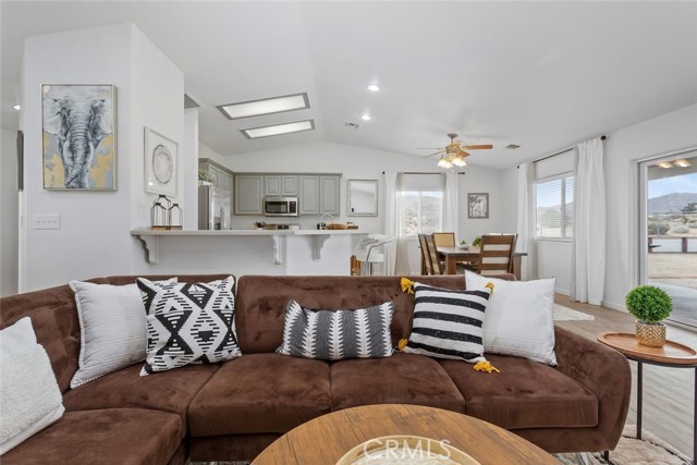 Detail Gallery Image 7 of 45 For 62382 Crestview Dr, Joshua Tree,  CA 92252 - 3 Beds | 2 Baths