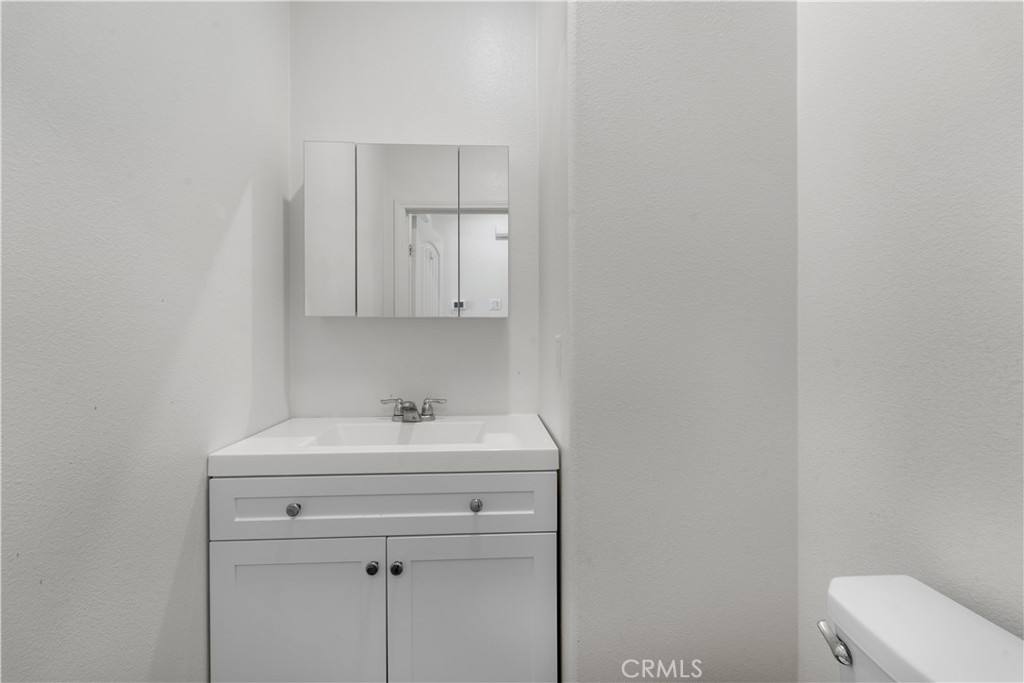 https://media.crmls.org/medias/469720ae-389a-41f4-939a-0b2402a46e08.jpg?preset=X-Large