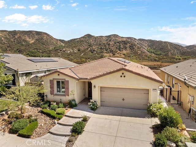 3937 Scarlet Oak Court, San Bernardino CA: https://media.crmls.org/medias/46973dda-d6c9-445b-af26-a571dca35709.jpg
