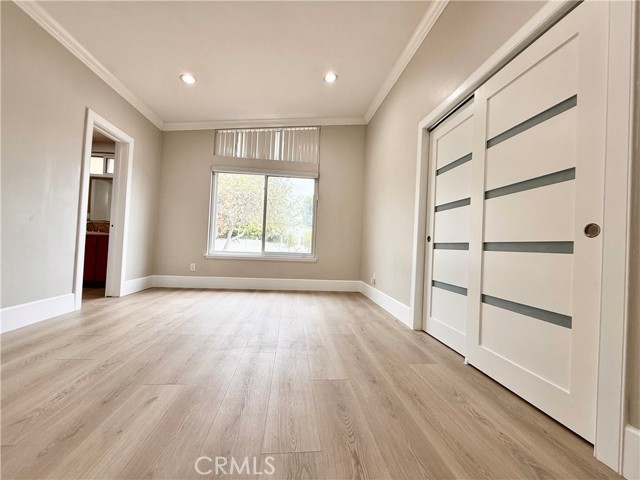 Detail Gallery Image 39 of 73 For 24204 Calvert, Woodland Hills,  CA 91367 - 6 Beds | 3 Baths