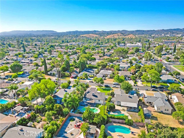 Detail Gallery Image 6 of 38 For 20807 Vose St, Winnetka,  CA 91306 - 3 Beds | 2/1 Baths