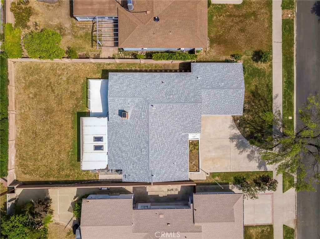 https://media.crmls.org/medias/4697c041-3ea9-419e-8c33-f35b96fac615.jpg?preset=X-Large