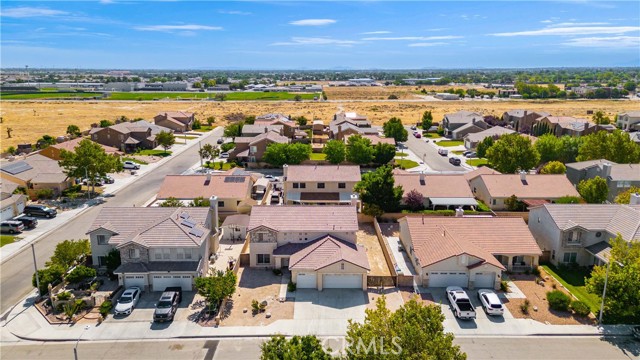 Detail Gallery Image 4 of 38 For 44532 37th St, Lancaster,  CA 93536 - 4 Beds | 3 Baths