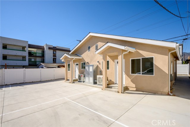 Detail Gallery Image 2 of 17 For 631 W California Ave a,  Glendale,  CA 91203 - 2 Beds | 2 Baths
