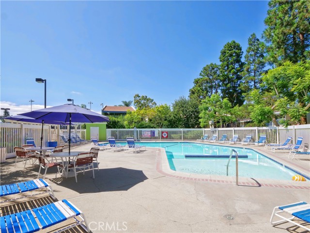 633 Prospect Avenue, Redondo Beach, California 90277, 2 Bedrooms Bedrooms, ,2 BathroomsBathrooms,Residential,Sold,Prospect,SB22126675