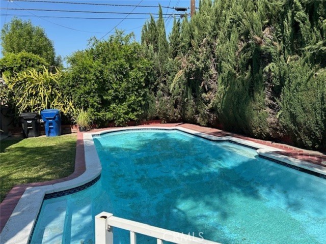 Detail Gallery Image 8 of 28 For 14125 Burton, Panorama City,  CA 91402 - 3 Beds | 2 Baths