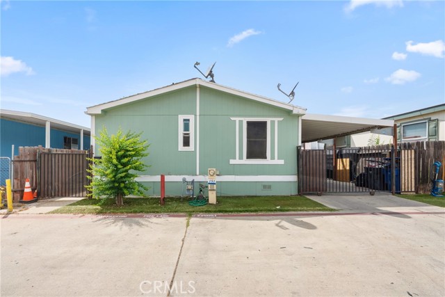 Detail Gallery Image 3 of 20 For 243 N Meridian Ave #191,  San Bernardino,  CA 92410 - 3 Beds | 2 Baths