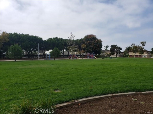 Detail Gallery Image 2 of 25 For 8281 Cherrywood Cir #4,  Huntington Beach,  CA 92646 - 2 Beds | 1/1 Baths