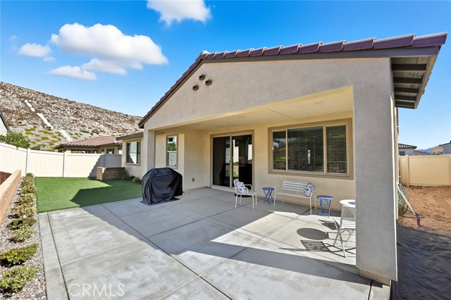 Detail Gallery Image 4 of 39 For 17806 Top Court, Canyon Country,  CA 91350 - 2 Beds | 2 Baths