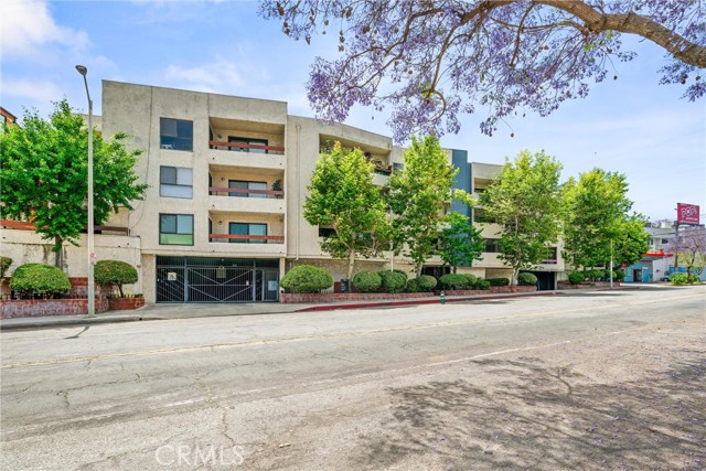 Detail Gallery Image 1 of 24 For 1037 N Vista St #305,  West Hollywood,  CA 90046 - 2 Beds | 2 Baths