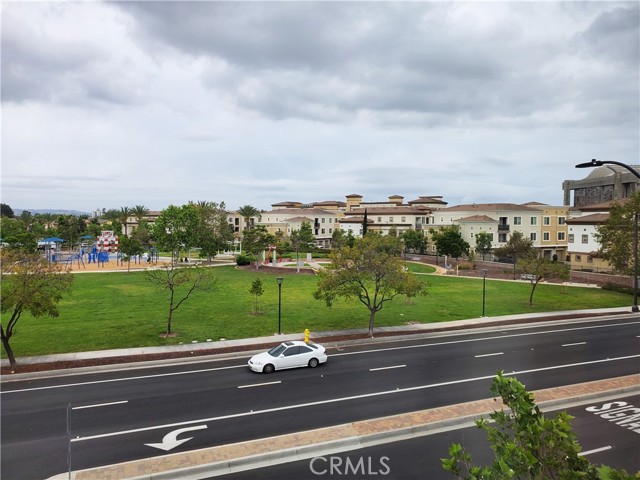 Detail Gallery Image 28 of 31 For 430 Transport, Tustin,  CA 92782 - 4 Beds | 3/1 Baths