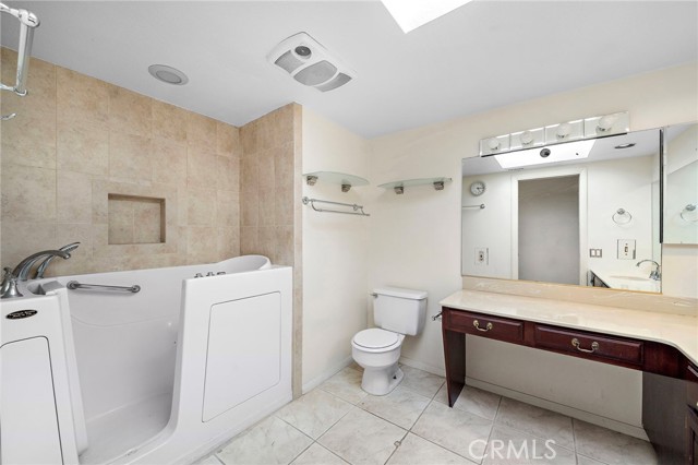 Detail Gallery Image 32 of 56 For 1851 Pitcairn, Costa Mesa,  CA 92626 - 4 Beds | 4 Baths