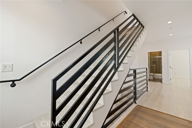 Detail Gallery Image 26 of 53 For 1143 Irolo St, Los Angeles,  CA 90006 - 12 Beds | 14 Baths