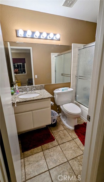 Detail Gallery Image 17 of 38 For 27 Oxford #19,  Irvine,  CA 92612 - 2 Beds | 2/1 Baths