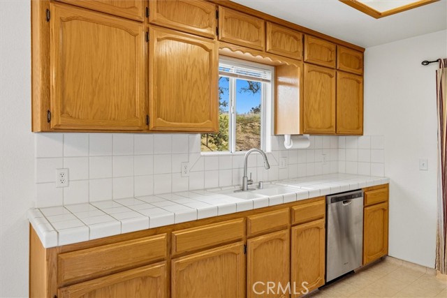 Detail Gallery Image 17 of 40 For 29951 N Lilley Way, Coarsegold,  CA 93614 - 3 Beds | 2 Baths