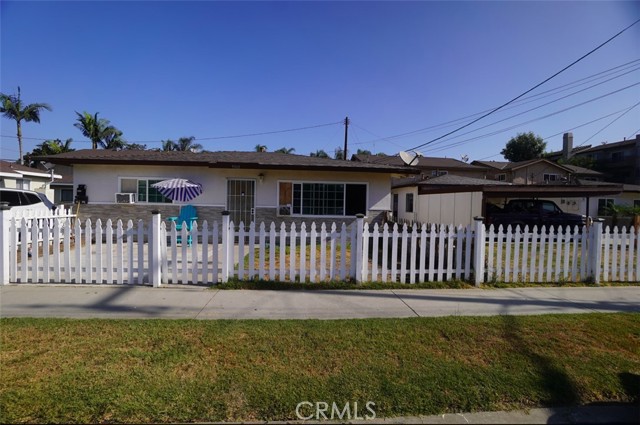 Detail Gallery Image 1 of 4 For 7913 Howe St, Paramount,  CA 90723 - – Beds | – Baths