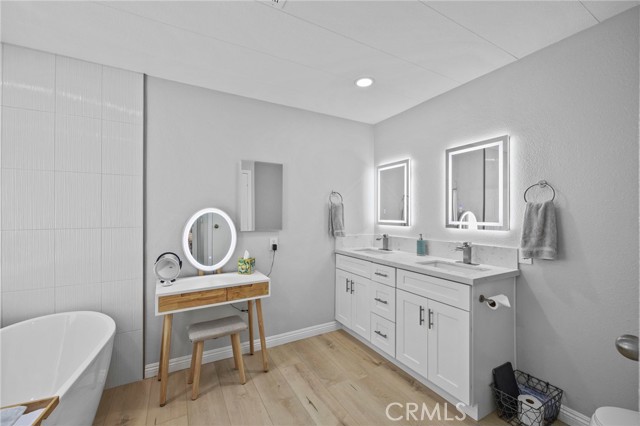 Detail Gallery Image 18 of 39 For 1440 Ridgemont Way, Corona,  CA 92880 - 2 Beds | 2 Baths