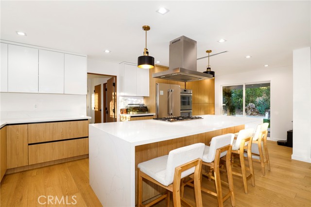 Detail Gallery Image 13 of 47 For 9742 Farralone, Chatsworth,  CA 91311 - 4 Beds | 3/1 Baths