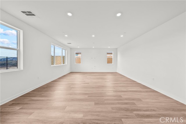 Detail Gallery Image 22 of 59 For 28908 Saddle Cir, Castaic,  CA 91384 - 4 Beds | 3 Baths