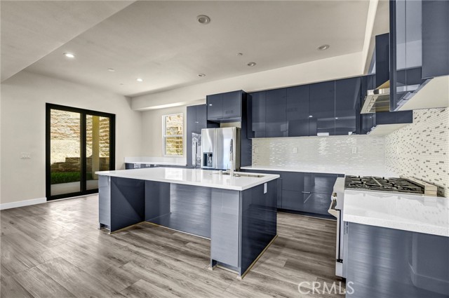 Detail Gallery Image 4 of 16 For 677 Castlehill Dr, Walnut,  CA 91789 - 4 Beds | 4/1 Baths