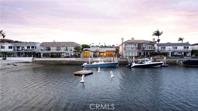 419 Evening Star Lane, Newport Beach CA: https://media.crmls.org/medias/469d7318-309b-4c2a-af31-1c9e4ac240e0.jpg