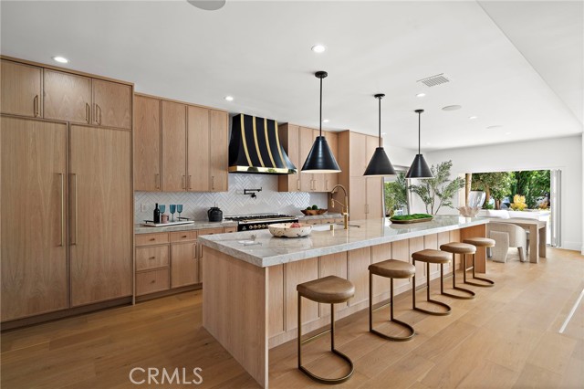 48 Belcourt Drive, Newport Beach CA: https://media.crmls.org/medias/469dd25b-d5bc-42bd-a92f-155d75e02d9a.jpg