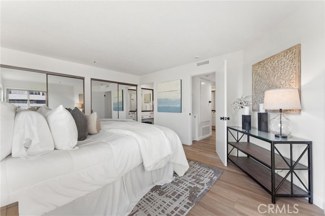 Detail Gallery Image 26 of 40 For 260 Cagney Ln #205,  Newport Beach,  CA 92663 - 2 Beds | 1 Baths