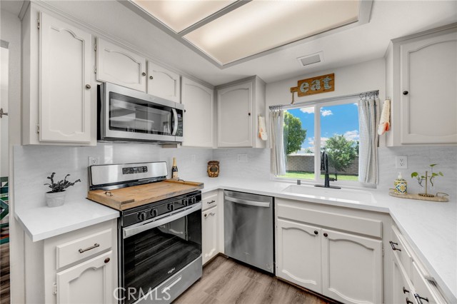 Detail Gallery Image 9 of 31 For 9855 Banyan St, Rancho Cucamonga,  CA 91737 - 4 Beds | 2/1 Baths
