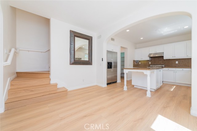 22 Arborside, Irvine CA: https://media.crmls.org/medias/469de919-5e15-4416-9063-24c4a82d6b97.jpg