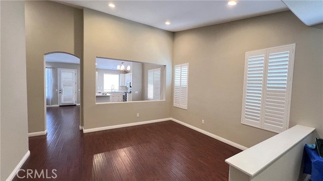 Detail Gallery Image 4 of 21 For 679 Shasta Dr, Corona,  CA 92881 - 3 Beds | 2 Baths