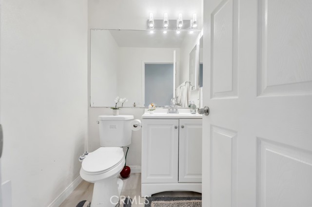 Detail Gallery Image 18 of 61 For 7701 Baird Ave, Reseda,  CA 91335 - – Beds | – Baths