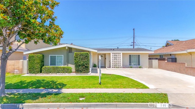 511 Gwynwood Avenue, La Habra CA: https://media.crmls.org/medias/469f8dfe-644f-4f4f-89d6-ac860a22f8b9.jpg