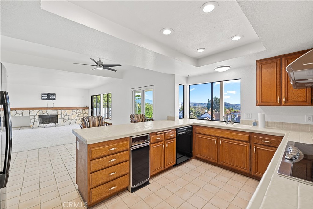 MLS #OC25231076 image #17