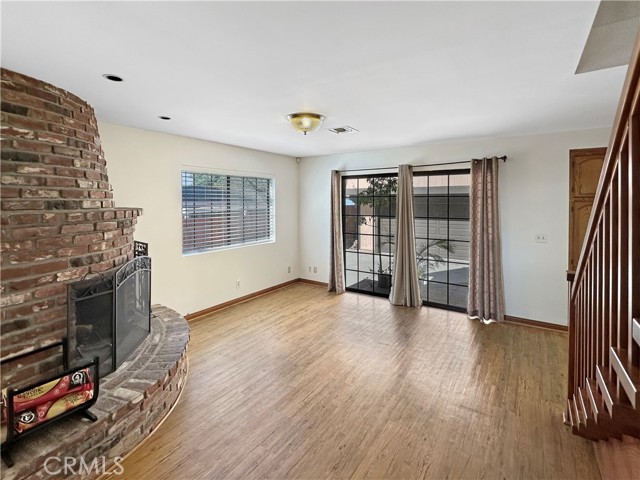 199 N Hermosa Avenue, Sierra Madre CA: https://media.crmls.org/medias/46a00093-3c08-43fc-abbb-601d772df55a.jpg