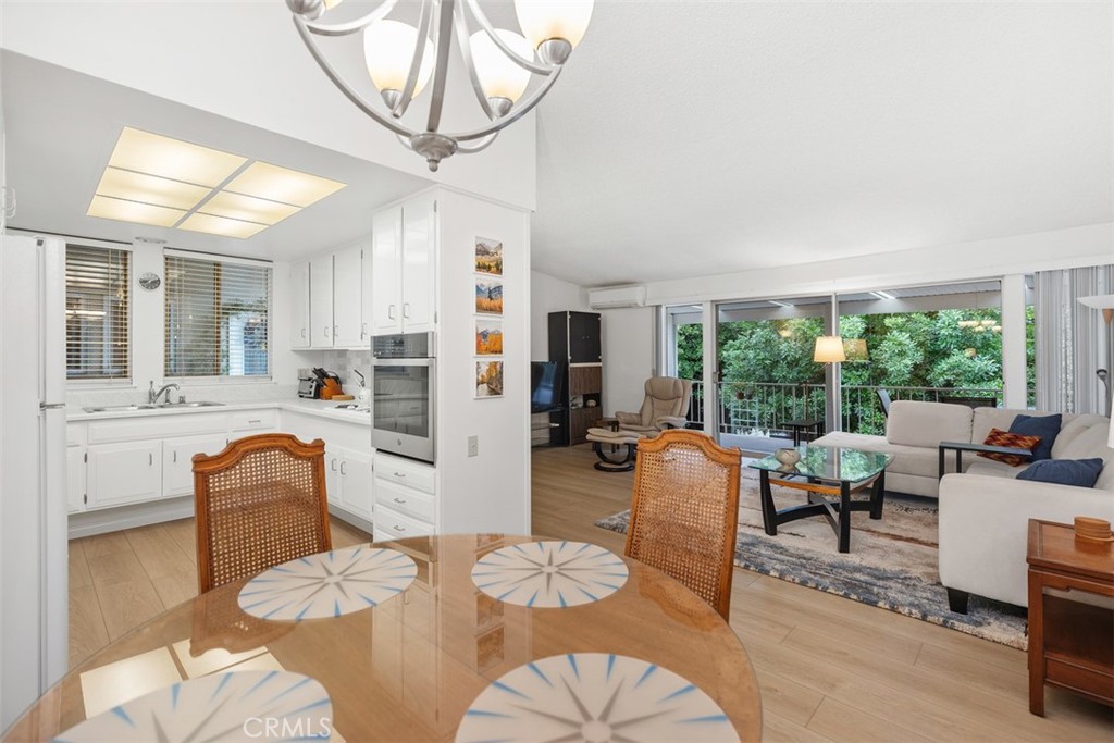 MLS #OC25261142 image #9