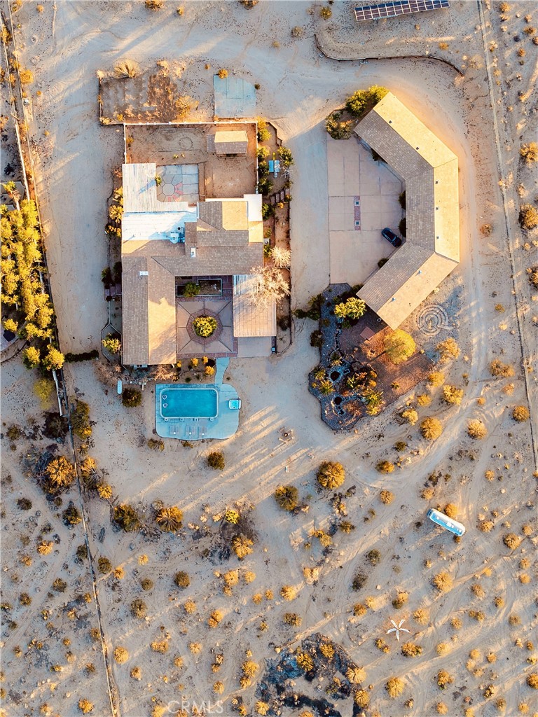 https://media.crmls.org/medias/46a03673-12b5-4834-934a-dff6cf366424.jpg?preset=X-Large