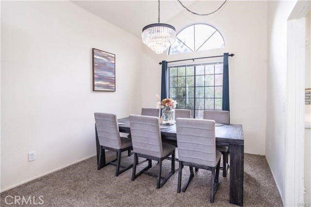 Detail Gallery Image 5 of 29 For 3108 Wellington Dr, Palmdale,  CA 93551 - 4 Beds | 3 Baths