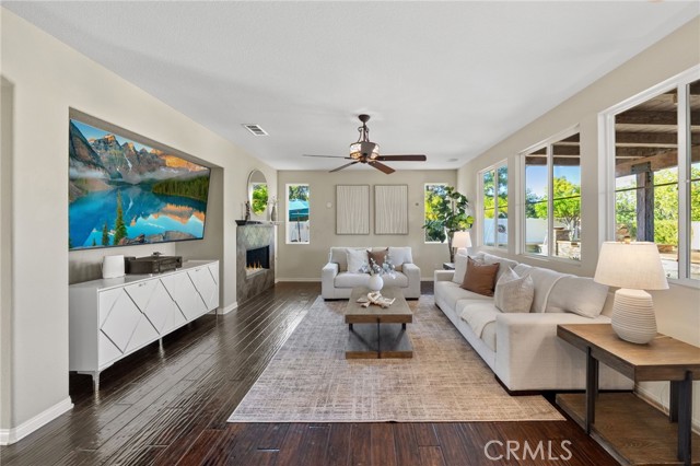 Detail Gallery Image 19 of 69 For 28889 Edenton Way, Temecula,  CA 92591 - 4 Beds | 2/1 Baths