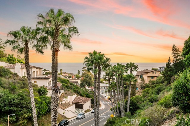 426 Nyes Place, Laguna Beach CA: https://media.crmls.org/medias/46a125e2-7216-4e58-b43c-7b0624e703e7.jpg