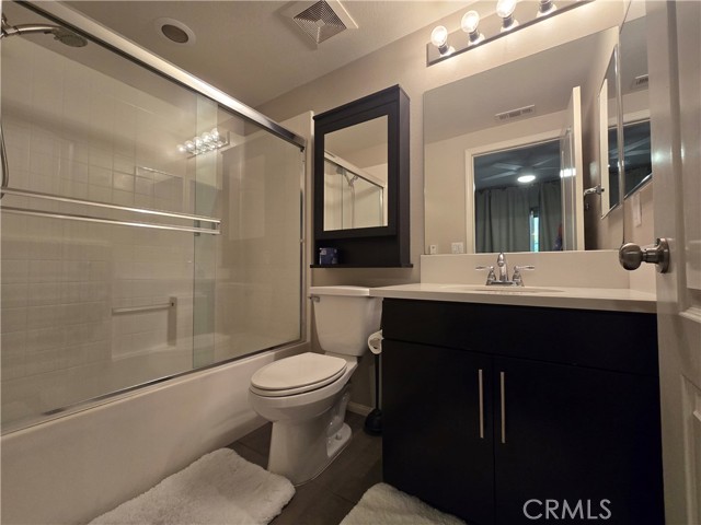 1865 Orizaba Avenue, Signal Hill CA: https://media.crmls.org/medias/46a1b49a-b0e7-4711-94af-03877f553f95.jpg
