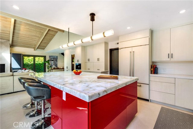 203 Via Ravenna, Newport Beach CA: https://media.crmls.org/medias/46a2b515-757b-4f66-97be-087239f28230.jpg