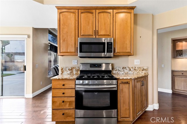 Detail Gallery Image 11 of 62 For 31279 Tarryton Ct, Yucaipa,  CA 92399 - 4 Beds | 2/1 Baths