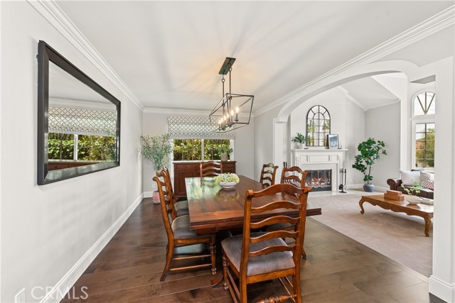 Detail Gallery Image 5 of 68 For 1280 Dumaine Ave, Oak Park,  CA 91377 - 4 Beds | 4 Baths
