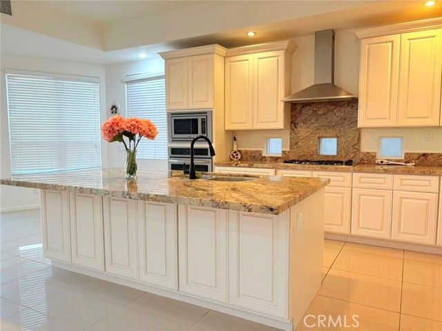 Detail Gallery Image 6 of 36 For 564 via Pueblo, Riverside,  CA 92507 - 3 Beds | 3/1 Baths