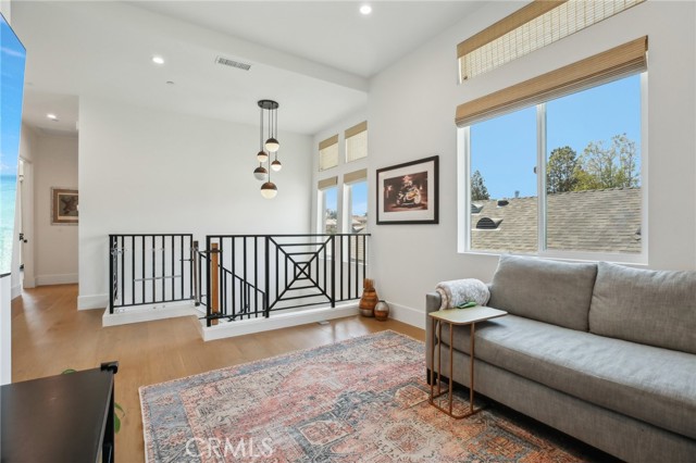 Image 13 of 51 For 1926 Ruhland Avenue B