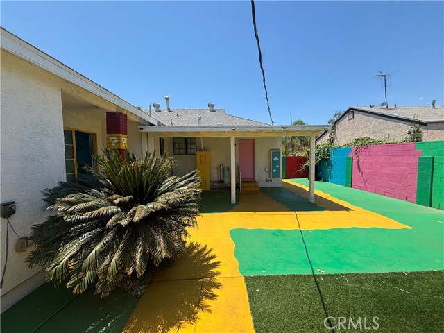 Detail Gallery Image 30 of 35 For 7032 Stansbury Ave, Van Nuys,  CA 91405 - 4 Beds | 3 Baths