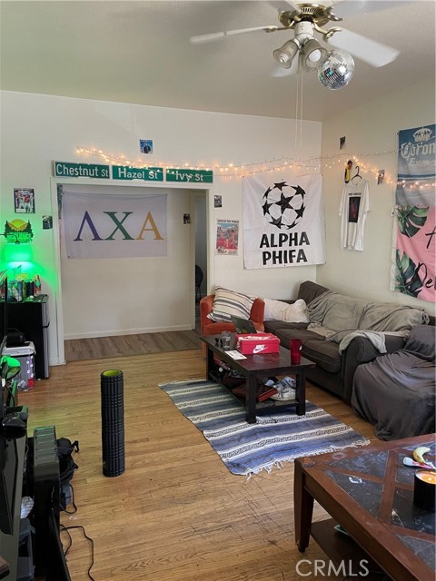 709 W 2nd Street, Chico CA: https://media.crmls.org/medias/46a5656d-9b62-466c-bb5e-38413c0a3aab.jpg