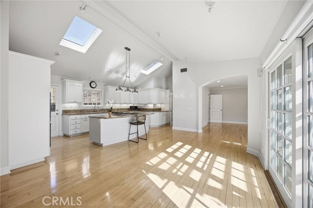 Detail Gallery Image 7 of 34 For 3513 May St, Los Angeles,  CA 90066 - 3 Beds | 2 Baths