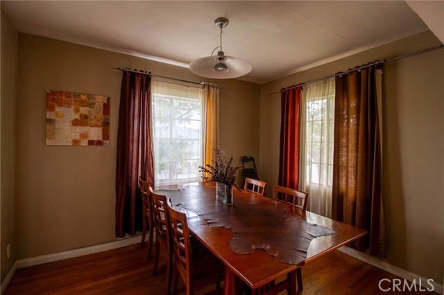 2484 Hanning Avenue, Altadena CA: https://media.crmls.org/medias/46a75f56-460e-48fc-9a64-fbacc1a7f447.jpg