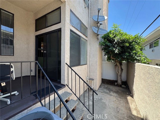 Detail Gallery Image 10 of 10 For 653 Fairview Ave #4,  Arcadia,  CA 91007 - 2 Beds | 2/1 Baths
